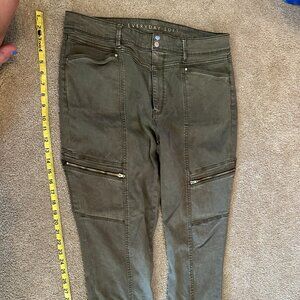 Woman Pants White House Black Market Size 14 Army Green